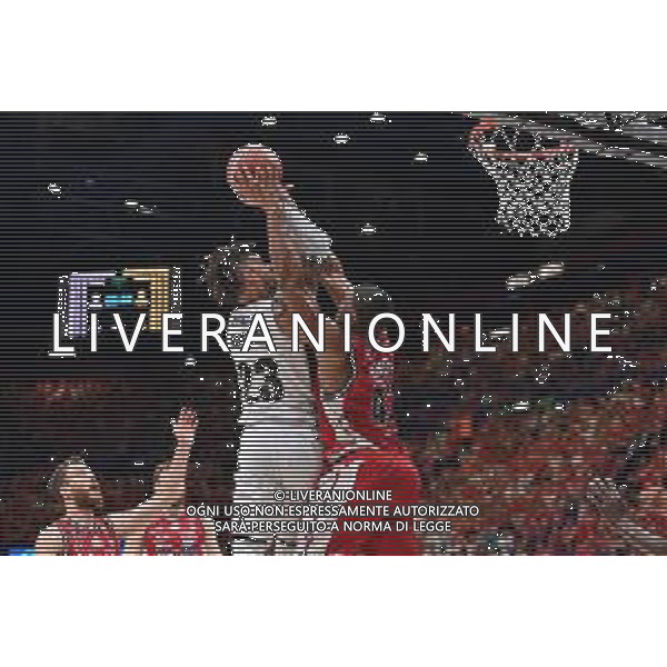 © TVRG Daniel Hackett (Virtus Bologna) e Kyle Hines (Olimpia Milano) Assago (MI) 14-06-2022 Mediolanum Forum AX Armani Exchange Milano vs Virtus Segafredo Bologna Campionato Serie A UnipolSai gara 4 finale playoff foto Roberto Garavaglia/ag. Aldo Liverani sas
