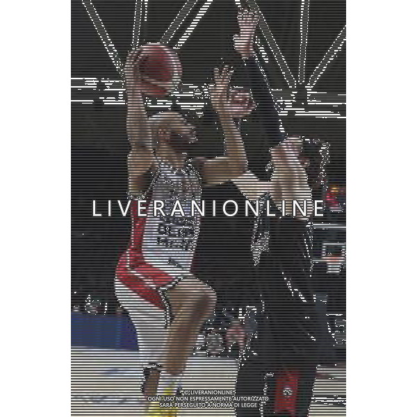 Shavon Shields (Armani Exchange Milano) (L) thwarted by Tornike Shengelia (Segafredo Virtus Bologna) - Virtus Segafredo Bologna vs AX Armani Exchange Milano Game 5 Finale Italian Basketball A Serie Championship 16.06.2022 ©Michele Nucci/LMedia/AGENZIA ALDO LIVERANI SAS