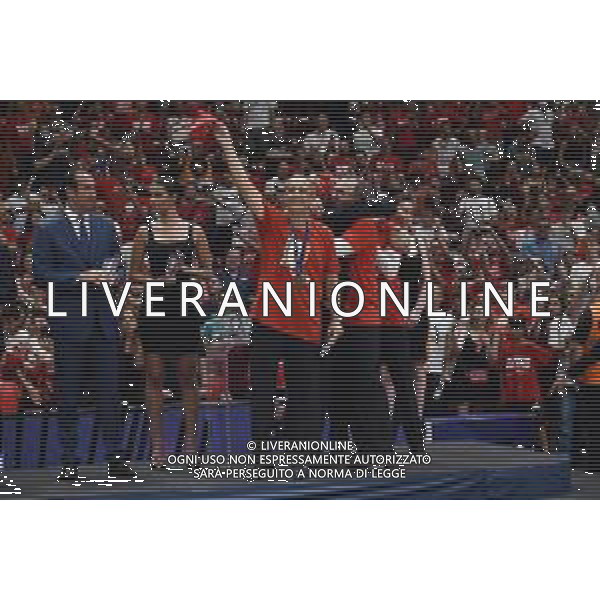 © TVRG Ettore Messina allenatore Olimpia Milano festeggia la vittoria con gli altri componenti dello staff tecnico Assago (MI) 18-06-2022 Mediolanum Forum AX Armani Exchange Milano vs Virtus Segafredo Bologna Campionato Serie A UnipolSai gara 6 finale playoff foto Roberto Garavaglia/ag. Aldo Liverani sas/AGENZIA ALDO LIVERANI SAS