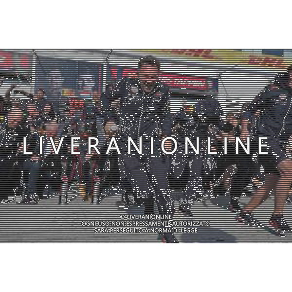 Race winner Max Verstappen (NLD) Red Bull Racing celebrates with Christian Horner (GBR) Red Bull Racing Team Principal and the team. 19.06.2022. Formula 1 World Championship, Rd 9, Canadian Grand Prix, Montreal, Canada, Race Day. - www.xpbimages.com, EMail: requests@xpbimages.com © Copyright: Coates / XPB Images/AGENZIA ALDO LIVERANI SAS - ITALY ONLY EDITORIAL USE ONLY