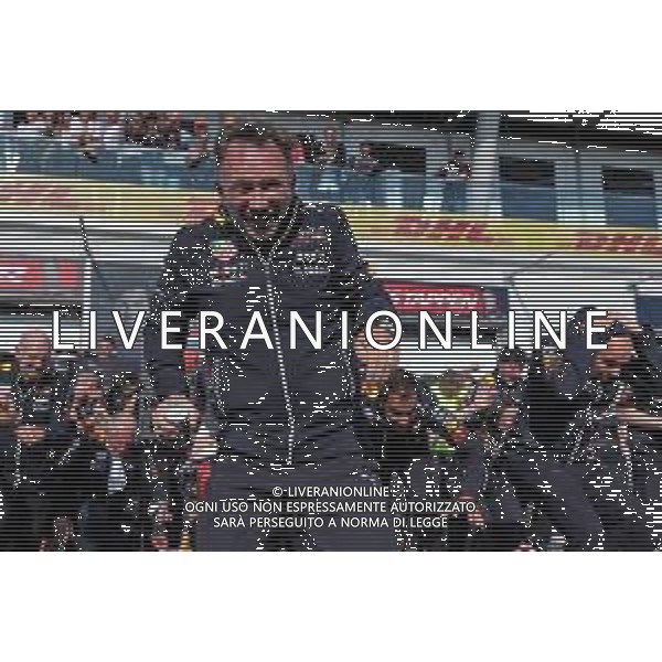 Race winner Max Verstappen (NLD) Red Bull Racing celebrates with Christian Horner (GBR) Red Bull Racing Team Principal and the team. 19.06.2022. Formula 1 World Championship, Rd 9, Canadian Grand Prix, Montreal, Canada, Race Day. - www.xpbimages.com, EMail: requests@xpbimages.com © Copyright: Coates / XPB Images/AGENZIA ALDO LIVERANI SAS - ITALY ONLY EDITORIAL USE ONLY
