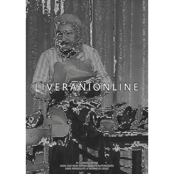 1984 MILANO TRASMISSIONE TELEVISIVA “ IL TRAPPOLONE“ NELL\'ANNO 1984 NELLA FOTO RENZO MONTAGNANI AG ALDO LIVERANI SAS