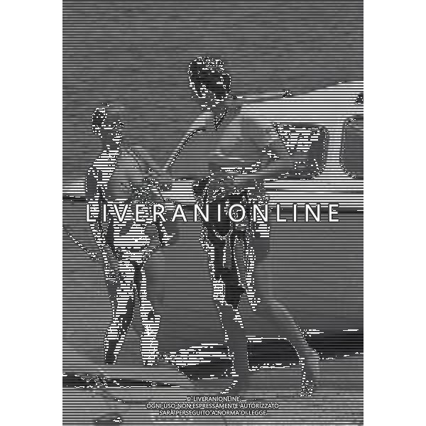 RETROSPETTIVA NIKI LAUDA PILOTA F1 NELLA FOTO NIKI LAUDA NELL\'ANNO 1975 IN SARDEGNA AG ALDO LIVERANI SAS 
