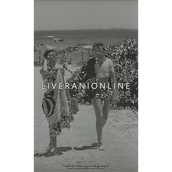 RETROSPETTIVA NIKI LAUDA PILOTA F1 NELLA FOTO NIKI LAUDA NELL\'ANNO 1975 IN SARDEGNA AG ALDO LIVERANI SAS 