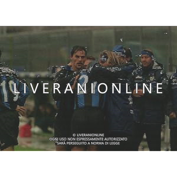 24-10-1999 BERGAMO CAMPIONATO DI CALCIO SERIE B ATALANTA-PISTOIESE 3-1 NELLA FOTO ESULTANZA GIOCATORI ATALANTA DOPO GOAL AG ALDO LIVERANI SAS
