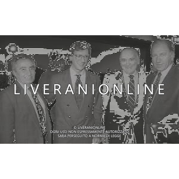 1993 MILANO PRESENTAZIONE DEL 76 GIRO D\'ITALIA DI CICLISMO NELLA FOTO CANDIDO CANNAVO\' CON MASSIMO DE LUCA FIORENZO MAGNI E ADORNI VITTORIO AG ALDO LIVERANI SAS