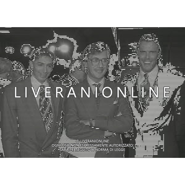1993 MILANO PRESENTAZIONE DEL 76 GIRO D\'ITALIA DI CICLISMO NELLA FOTO FRANCO CHIOCCIOLI-MASSIMO DE LUCA E MARIO CIPOLLINI AG ALDO LIVERANI SAS