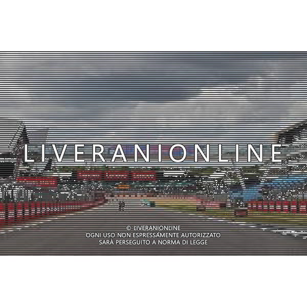 Circuit atmosphere - start / finish straight. 30.06.2022. Formula 1 World Championship, Rd 10, British Grand Prix, Silverstone, England, Preparation Day. - www.xpbimages.com, EMail: requests@xpbimages.com © Copyright: Moy / XPB Images/AGENZIA ALDO LIVERANI SAS - ITALY ONLY EDITORIAL USE ONLY