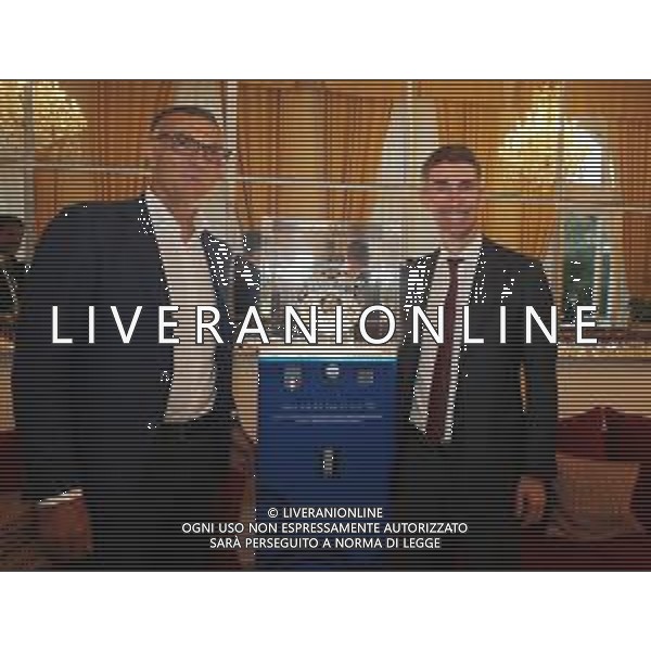 Rimini 30/06/2022 - Inaugurazione del Calcio Mercato 2022/2023 presso il Grand Hotel di Rimini nella foto: GIUSEPPE BERGOMI E MASSARA FREDERIC CON IL PALLONE DEI MONDIALI DEL 1982 ©Claudio Zamagni/Agenzia Aldo Liverani /AGENZIA ALDO LIVERANI SAS