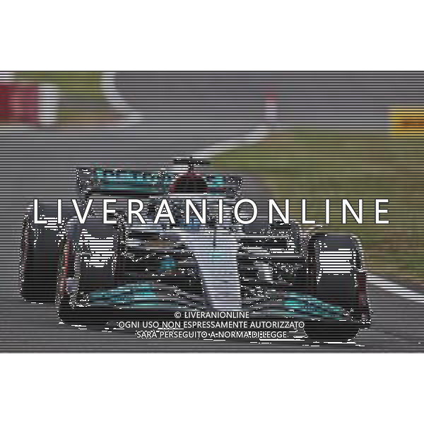 George Russell (GBR) Mercedes AMG F1 W13. 01.07.2022. Formula 1 World Championship, Rd 10, British Grand Prix, Silverstone, England, Practice Day. - www.xpbimages.com, EMail: requests@xpbimages.com © Copyright: Moy / XPB Images/AGENZIA ALDO LIVERANI SAS - ITALY ONLY EDITORIAL USE ONLY