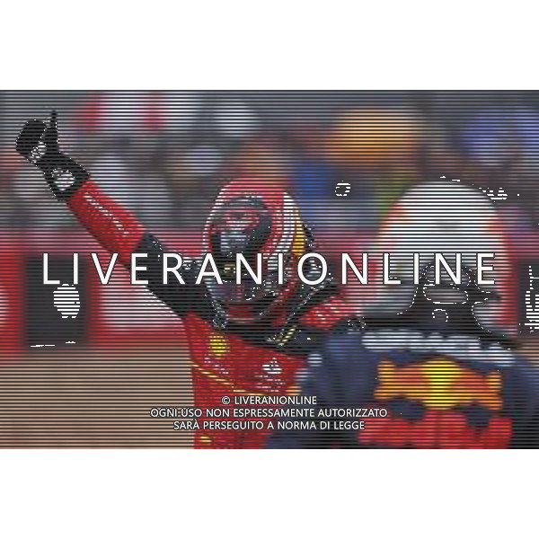 Carlos Sainz Jr (ESP) Ferrari celebrates his pole position in qualifying parc ferme. 02.07.2022. Formula 1 World Championship, Rd 10, British Grand Prix, Silverstone, England, Qualifying Day. - www.xpbimages.com, EMail: requests@xpbimages.com © Copyright: Moy / XPB Images/AGENZIA ALDO LIVERANI SAS - ITALY ONLY EDITORIAL USE ONLY