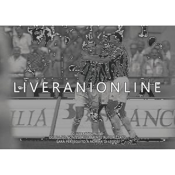 06-09-1992 MILANO CAMPIONATO DI CALCIO SERIE A MILAN -FOGGIA 1-0 NELLA FOTO DANIELE MASSARO-PAOLO MALDINI E MARCO VAN BASTEN ESULTANO DOPO L\'AUTOGOAL AG ALDO LIVERANI SAS