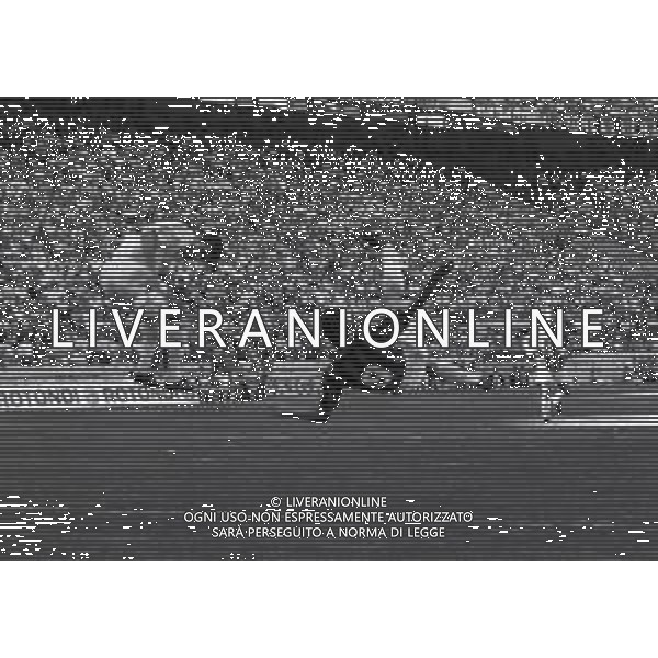 06-09-1992 MILANO CAMPIONATO DI CALCIO SERIE A MILAN -FOGGIA 1-0 NELLA FOTO ROVESCIATA MARCO VAN BASTEN AG ALDO LIVERANI SAS