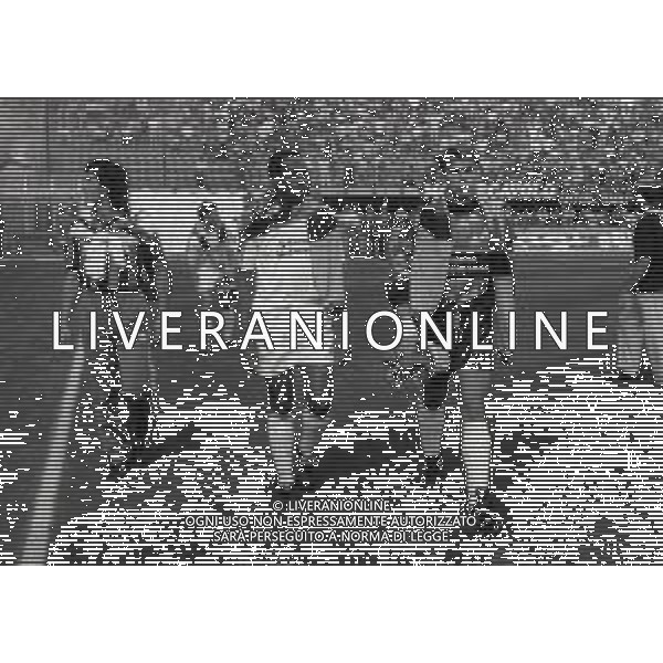 06-09-1992 MILANO CAMPIONATO DI CALCIO SERIE A MILAN -FOGGIA 1-0 NELLA FOTO MAURO BACCHIN E HERNAN MEDFORD AG ALDO LIVERANI SAS