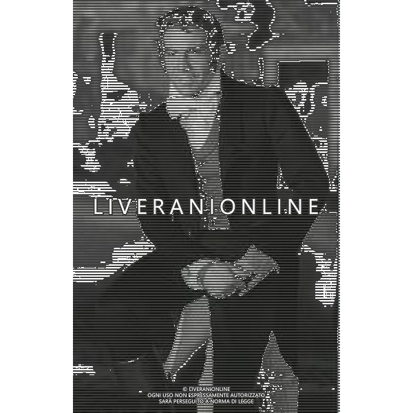 RETROSPETTIVA ENRICO MARIA SALERNO ATTORE NELLA FOTO ENRICO MARIA SALERNO NELL\'ANNO 1969 SUL SET DEL FILM “NELL\'ANNO DEL SIGNORE“ AG ALDO LIVERANI SAS