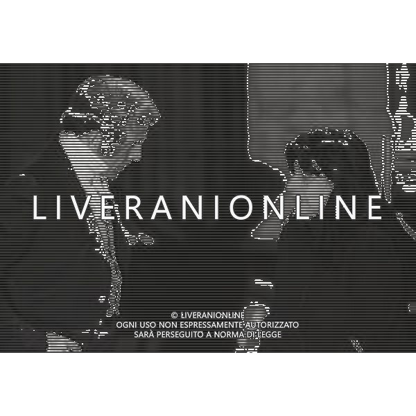 RETROSPETTIVA ENRICO MARIA SALERNO ATTORE NELLA FOTO ENRICO MARIA SALERNO CON ANNA MAGNANI NELL\'ANNO 1969 SUL SET DEL FILM “NELL\'ANNO DEL SIGNORE“ AG ALDO LIVERANI SAS