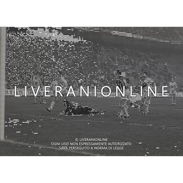 04-11-1992 MILANO OTTAVI DI FINALE DI RITORNO CHAMPIONS LEAGUE MILAN SLOVAN BRATISLAVA 4-0 NELLA FOTO GOAL MARCO SIMONE AG ALDO LIVERANI SAS