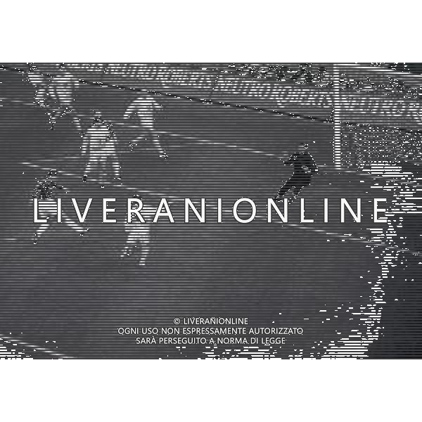 04-11-1992 MILANO OTTAVI DI FINALE DI RITORNO CHAMPIONS LEAGUE MILAN SLOVAN BRATISLAVA 4-0 NELLA FOTO AZIONE DI DANIELE MASSARO AG ALDO LIVERANI SAS