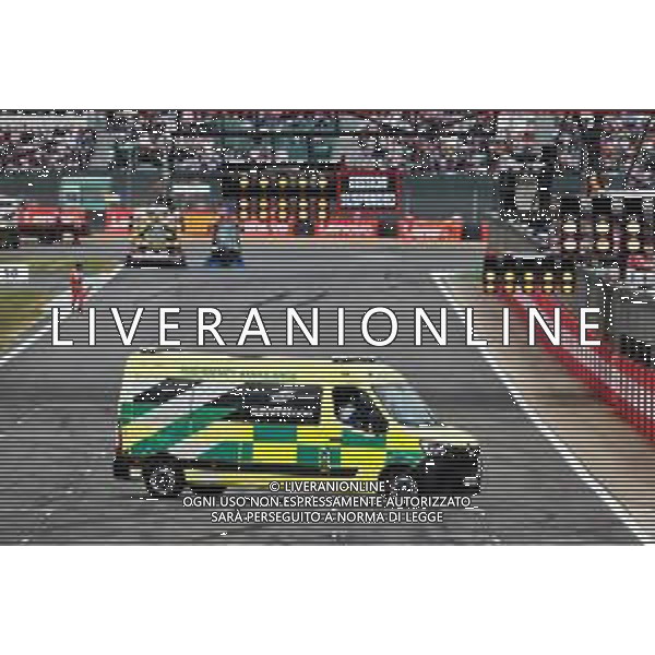 Ambulance on the circuit after the race was stopped. 03.07.2022. Formula 1 World Championship, Rd 10, British Grand Prix, Silverstone, England, Race Day. - www.xpbimages.com, EMail: requests@xpbimages.com © Copyright: Coates / XPB Images/AGENZIA ALDO LIVERANI SAS - ITALY ONLY EDCITORIAL USE ONLY