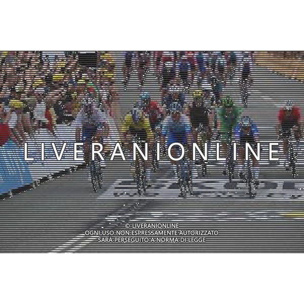 03-07-2022 Tour De France; Tappa 03 Vejle - Sonderborg; 2022, Bikeexchange - Jayco; 2022, Jumbo - Visma; 2022, Totalenergie; 2022, Alpecin - Deceuninck; Groenewegen, Dylan; Van Aert, Wout; Sagan, Peter; Philipsen, Jasper; Sonderborg; ©SIROTTI/AGENZIA ALDO LIVERANI SAS