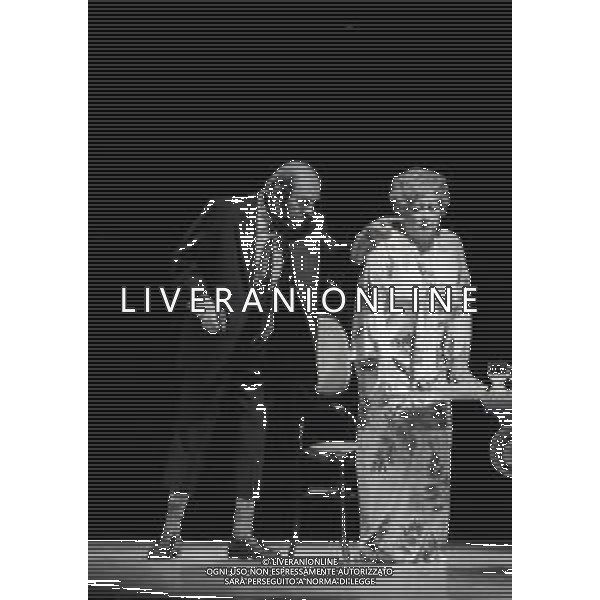 RETROSPETTIVA ENRICO MARIA SALERNO ATTORE NELLA FOTO ENRICO MARIA SALERNO NELL\'ANNO 1980 NELLA COMMEDIA TEATRALE “IO,L\'EREDE“ AG ALDO LIVERANI SAS  