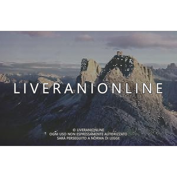 Veduta delle Montagne delle Dolomiti - Il rifugio sul monte Nuvolau ©ghedina/Archivio Giovanni Liverani/AG ALDO LIVERANI SAS