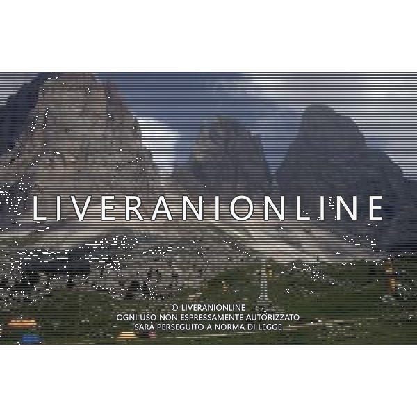 Veduta delle Montagne delle Dolomiti - Il gruppo montuoso del Sassolungo ©Archivio Giovanni Liverani/AG ALDO LIVERANI SAS