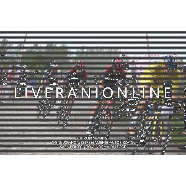 06-07-2022 Tour De France; Tappa 05 Lille - Arenberg; 2022, Jumbo - Visma; 2022, Ineos - Grenadiers; Van Aert, Wout; Pidcock, Thomas; Geraint, Thomas; Pont Gibus; ©SIROTTI/ AGENZIA ALDO LIVERANI SAS