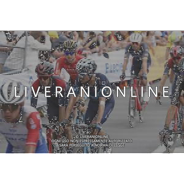 06-07-2022 Tour De France; Tappa 05 Lille - Arenberg; 2022, Movistar; 2022, Ineos - Grenadiers; Mas, Enric; Yates, Adam; Arenberg; ©SIROTTI/ AGENZIA ALDO LIVERANI SAS