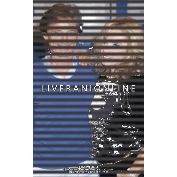 RETROSPETTIVA OSVALDO BEVILACQUA GIORNALISTA E CONDUTTORE TELEVISIVO NELLA FOTO CON MARIA GIOVANNA ELMI NEL 1983 ©ARCHIVIO AG ALDO LIVERANI SAS