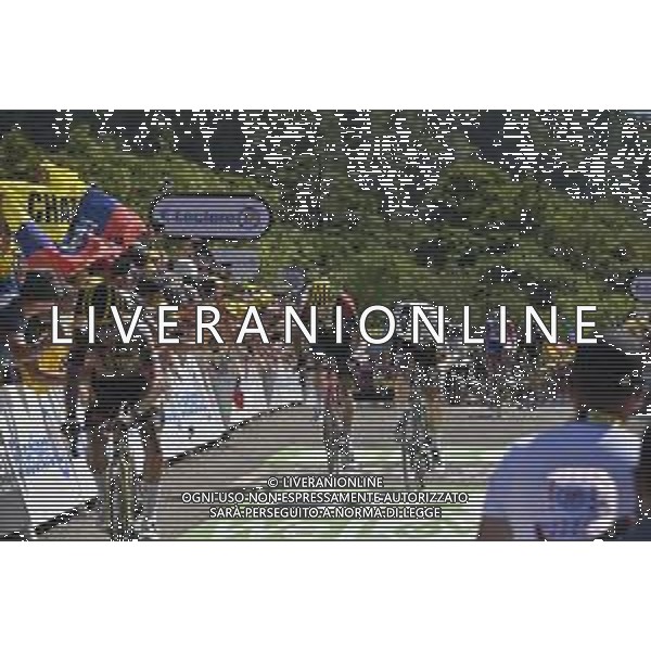 08-07-2022 Tour De France; Tappa 07 Tomblaine - La Super Planche Des Belles Filles; 2022, Jumbo - Visma; 2022, Ineos - Grenadiers; 2022, Bora - Hansgrohe; Roglic, Primoz; Geraint, Thomas; Kamna, Lennard; La Super Planche Des Belles Filles; ©SIROTTI/AGENZIA ALDO LIVERANI SAS