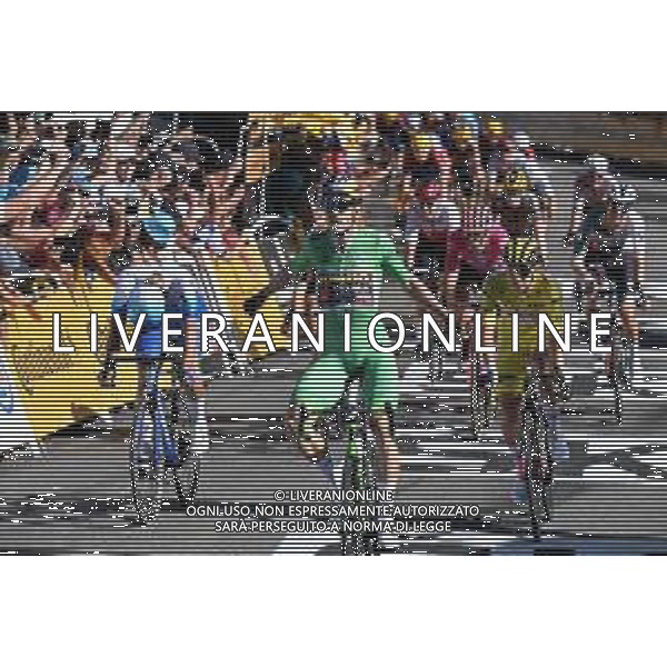 09-07-2022 Tour De France; Tappa 08 Dole - Lausanne; 2022, Jumbo - Visma; 2022, Uae Emirates; 2022, Bikeexchange - Jayco; Van Aert, Wout; Pogacar, Tadej; Matthews, Michael; Lausanne; ©SIROTTI/AGENZIA ALDO LIVERANI SAS