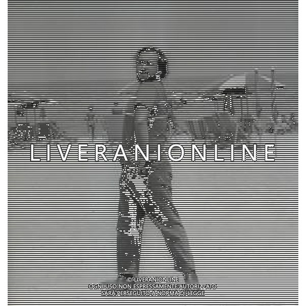 RETROSPETTIVA LUCIO DALLA CANTANTE NELLA FOTO LUCIO DALLA A PESARO NELL\'ANNO 1966 AG ALDO LIVERANI SAS