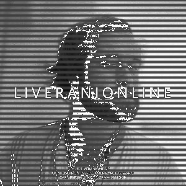 RETROSPETTIVA LUCIO DALLA CANTANTE NELLA FOTO LUCIO DALLA A PESARO NELL\'ANNO 1966 AG ALDO LIVERANI SAS