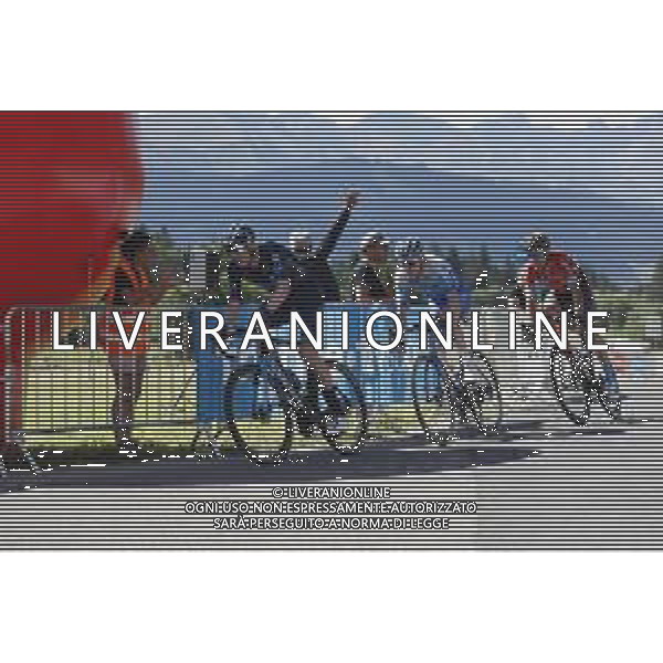 12-07-2022 Tour De France; Tappa 10 Morzine - Megeve; 2022, Movistar; 2022, Bikeexchange - Jayco; 2022, Bahrain - Victorious; Jorgenson, Matteo; Schultz, Nicholas; Sanchez Leon, Luis Gil; Megeve; ©SIROTTI/AGENZIA ALDO LIVERANI SAS