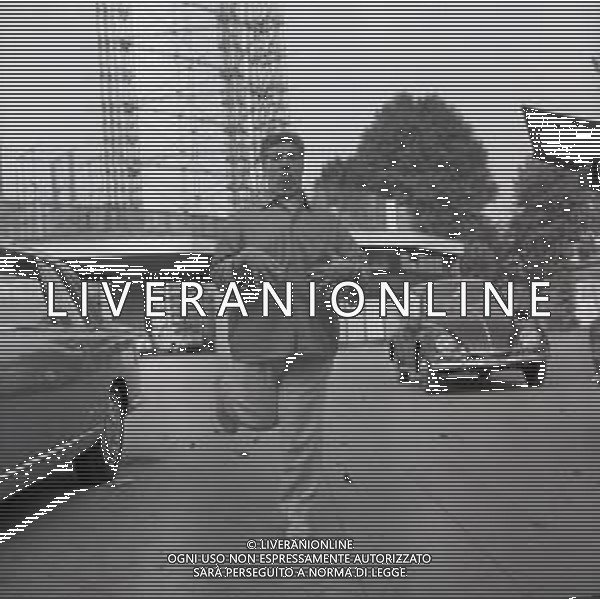 RETROSPETTIVA GINO BRAMIERI ATTORE NELLA FOTO GINO BRAMIERI A MILANO IL 01-08-1964 AG ALDO LIVERANI SAS