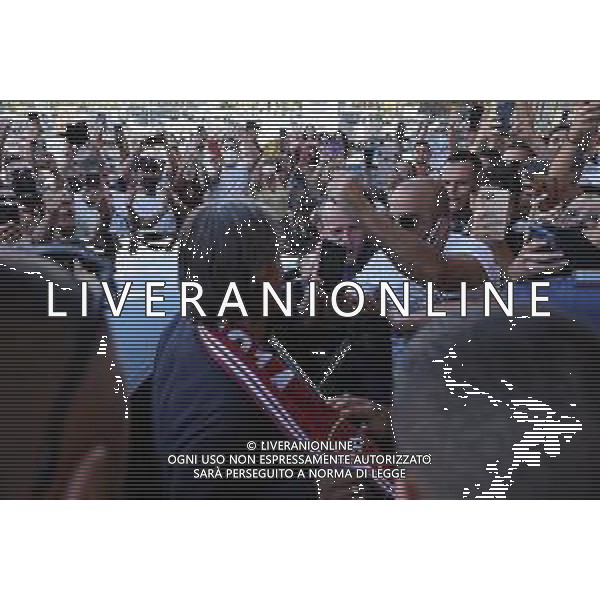 ARRIVO DI FILIPPO INZAGHI, NUOVO ALLENATORE DELLA REGGINA, ALL\'AEROPORTO DI REGGIO CALABRIA 14.07.2022 NELLA FOTO L\'ACCOGLIENZA CALOROSA DEI TIFOSI ©GAREFFA/AGENZIA ALDO LIVERANI SAS