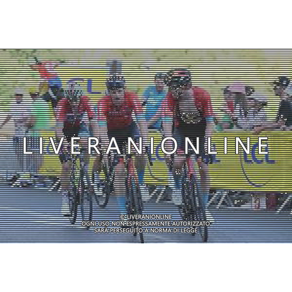 14-07-2022 Tour De France; Tappa 12 Briancon - L\'alpe D\'huez; 2022, Bahrain - Victorious; Wright, Fred; Mohoric, Matej; L\'alpe D\'huez; ©SIROTTI/AGENZIA ALDO LIVERANI SAS