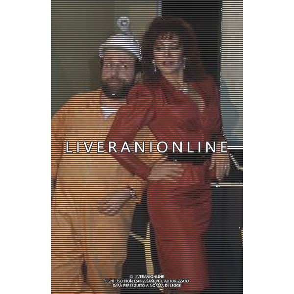 RETROSPETTIVA ENRICO BERUSCHI COMICO NELLA FOTO NEL PROGRAMMA TELEVISIVO \'DRIVE-IN\' NEL 1984 CON CARMEN RUSSO ©Archivio Giovanni Liverani/AGENZIA ALDO LIVERANI SAS