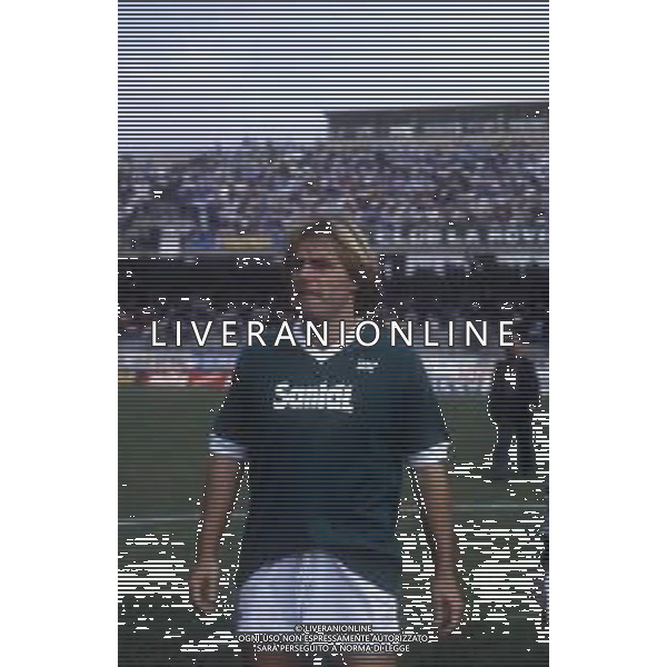 RETROSPETTIVA ANDREA AGOSTINELLI CALCIATORE NELLA FOTO ANDREA AGOSTINELLI CON LA MAGLIA DELL\'AVELLINO CALCIO AG ALDO LIVERANI SAS