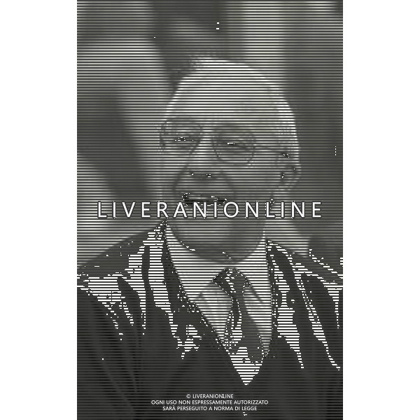 RETROSPETTIVA DOMENICO LUZZARA PRESIDENTE CREMONESE CALCIO NELLA FOTO DOMENICO LUZZARA PRESIDENTE CREMONESE NELL\'ANNO 1992-1993 AG ALDO LIVERANI SAS  