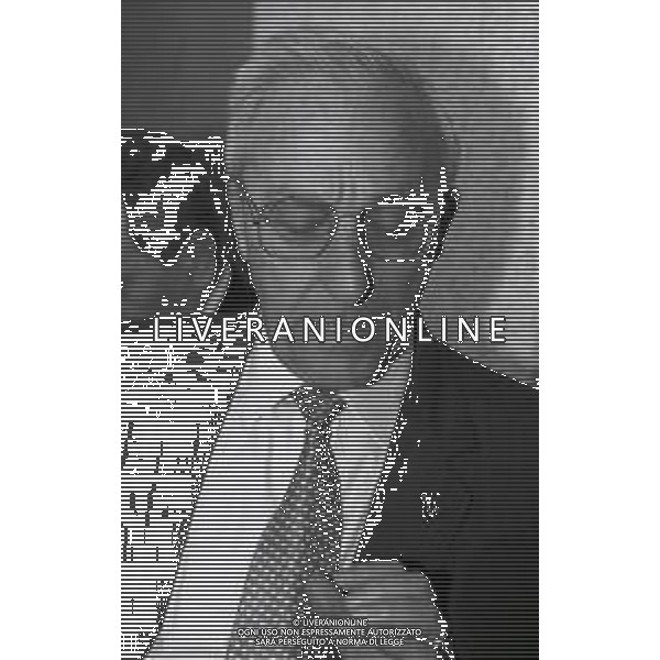 RETROSPETTIVA DOMENICO LUZZARA PRESIDENTE CREMONESE CALCIO NELLA FOTO DOMENICO LUZZARA PRESIDENTE CREMONESE NELL\'ANNO 1992-1993 AG ALDO LIVERANI SAS  