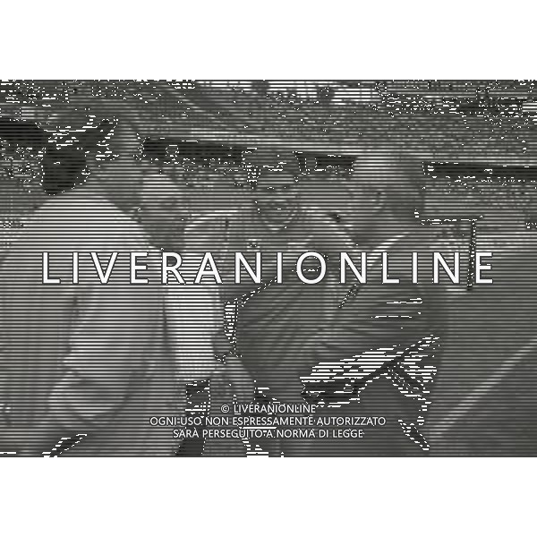 RETROSPETTIVA DOMENICO LUZZARA PRESIDENTE CREMONESE CALCIO NELLA FOTO DOMENICO LUZZARA PRESIDENTE CREMONESE NELL\'ANNO 1993-1994 CON LUIGI SIMONI E GUSTAVO DEZOTTI AG ALDO LIVERANI SAS 