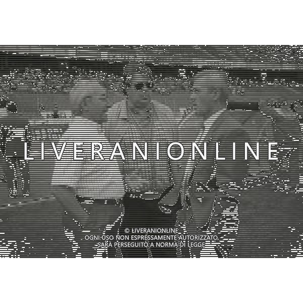 RETROSPETTIVA DOMENICO LUZZARA PRESIDENTE CREMONESE CALCIO NELLA FOTO DOMENICO LUZZARA PRESIDENTE CREMONESE NELL\'ANNO 1993-1994 CON LUIGI SIMONI AG ALDO LIVERANI SAS 