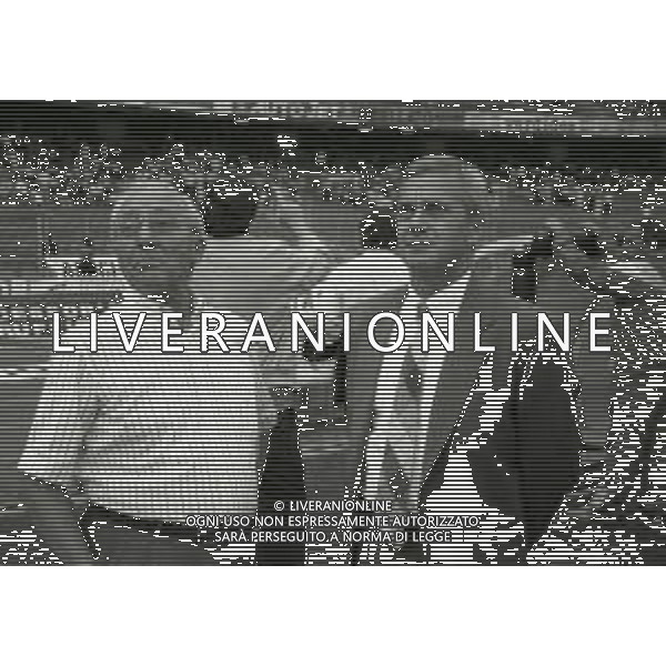 RETROSPETTIVA DOMENICO LUZZARA PRESIDENTE CREMONESE CALCIO NELLA FOTO DOMENICO LUZZARA PRESIDENTE CREMONESE NELL\'ANNO 1993-1994 CON LUIGI SIMONI AG ALDO LIVERANI SAS 