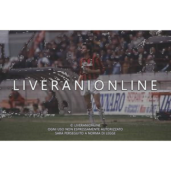 RETROSPETTIVA AGOSTINI MASSIMO CALCIATORE NELLA FOTO MASSIMO AGOSTINI CON LA MAGLIA DEL MILAN CALCIO AG ALDO LIVERANI SAS