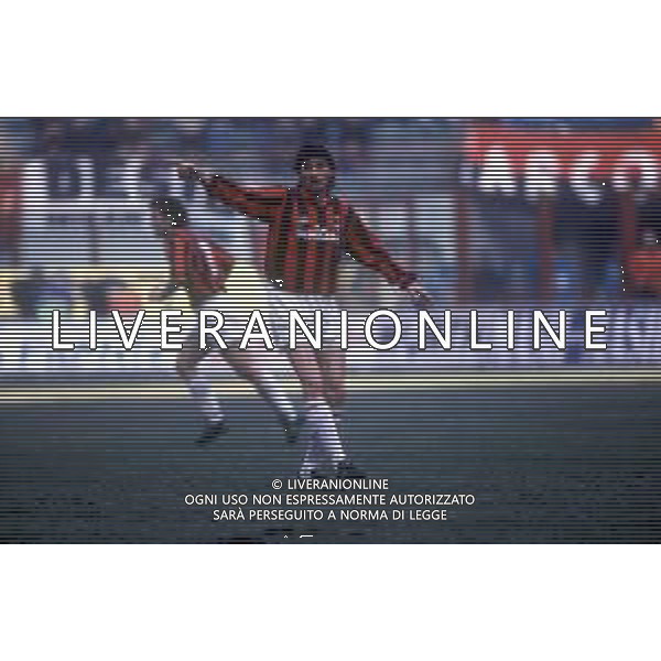 RETROSPETTIVA AGOSTINI MASSIMO CALCIATORE NELLA FOTO MASSIMO AGOSTINI CON LA MAGLIA DEL MILAN CALCIO AG ALDO LIVERANI SAS