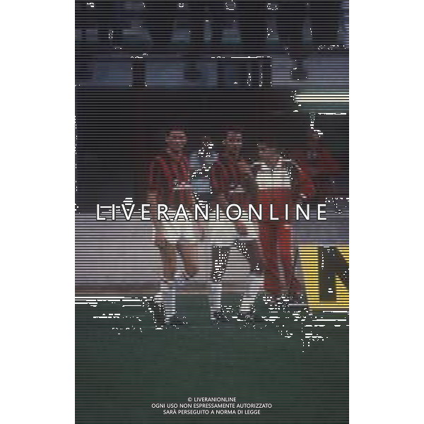 RETROSPETTIVA AGOSTINI MASSIMO CALCIATORE NELLA FOTO MASSIMO AGOSTINI CON LA MAGLIA DEL MILAN CALCIO CON STEFANO SALVATORI AG ALDO LIVERANI SAS