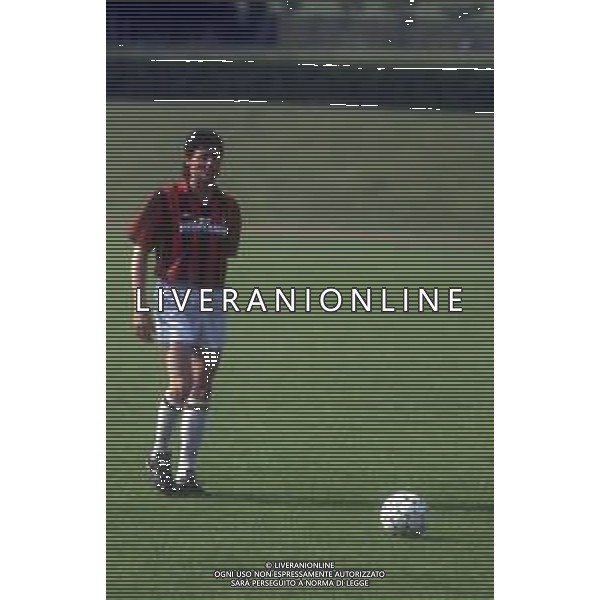 RETROSPETTIVA AGOSTINI MASSIMO CALCIATORE NELLA FOTO MASSIMO AGOSTINI CON LA MAGLIA DEL MILAN CALCIO AG ALDO LIVERANI SAS