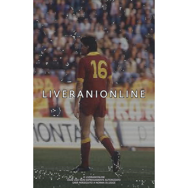 RETROSPETTIVA AGOSTINI MASSIMO CALCIATORE NELLA FOTO MASSIMO AGOSTINI CON LA MAGLIA DELLA ROMA CALCIO AG ALDO LIVERANI SAS